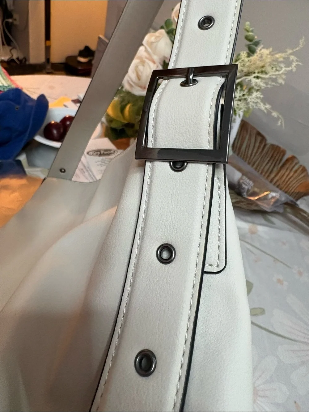 Simply Vera Soft Cream Leather Tote Bag